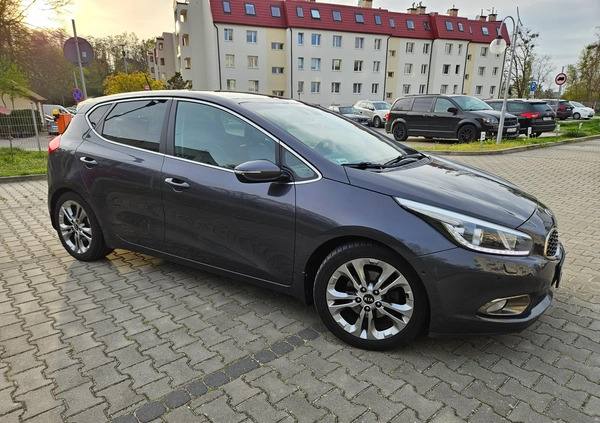 Kia Ceed cena 38900 przebieg: 135600, rok produkcji 2012 z Gdynia małe 46